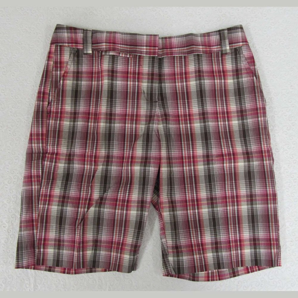 Ladies IZOD Shorts Size 6 Multicolored Stripe NEW